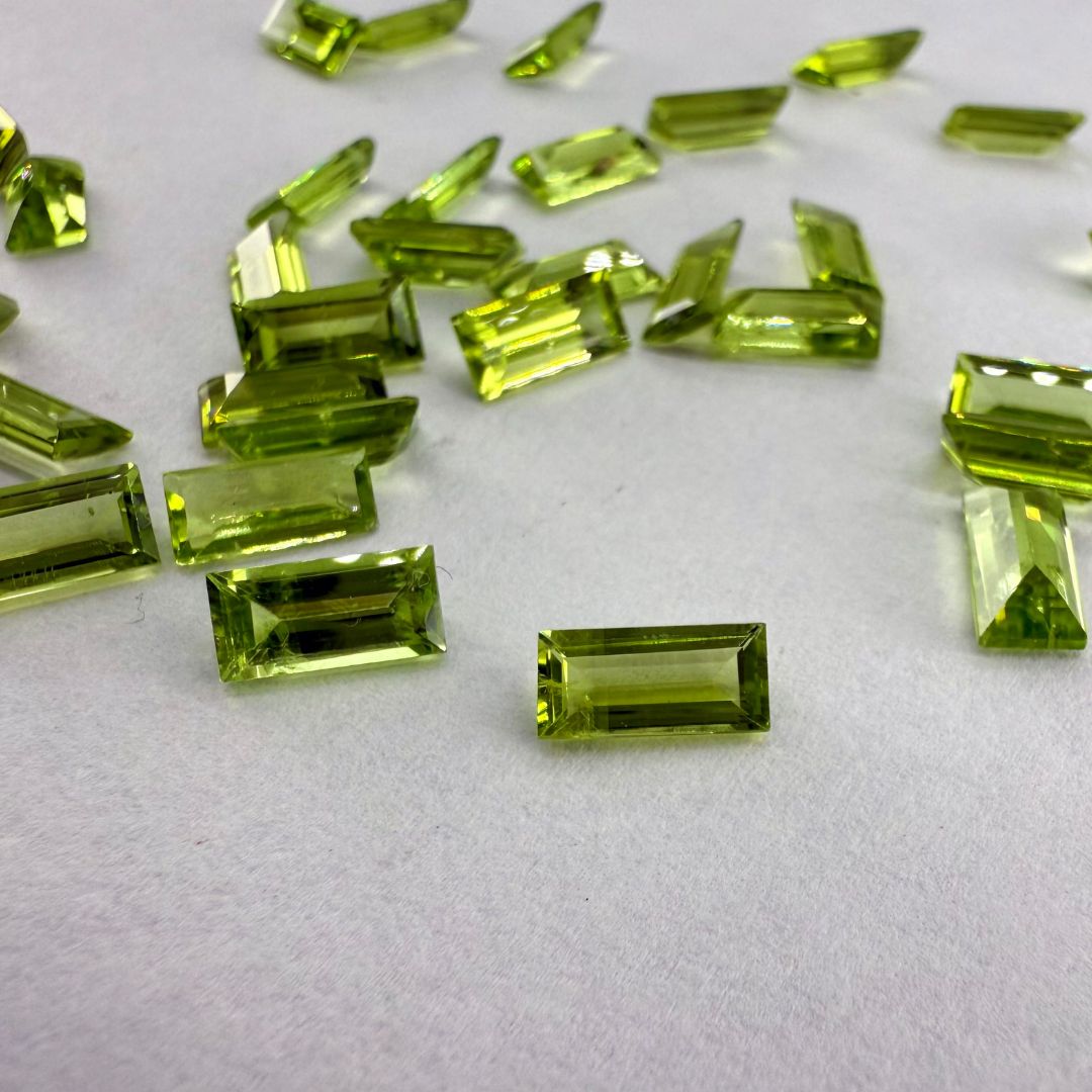 Natural Peridot 8x4mm Baguette Cut Gemstone – AAA+ Quality Green Stone for Fine Jewelry Designs