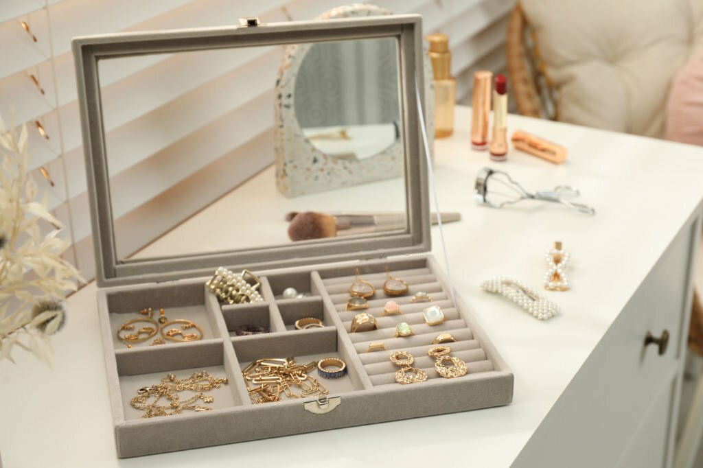 10 Jewelry Storage Ideas to Organize Your Collection