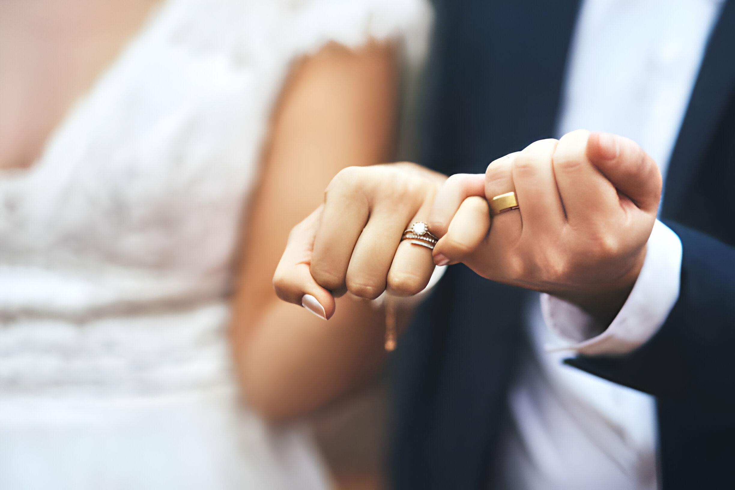 Lighting Setups and Techniques for Photographing Jewelry